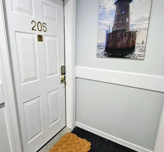 Oceanside Haven -steps To Sand-indoor Pool-game Rm Holiday home *